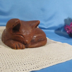 D Wooden Folk Art Cat Statue, Small Whimsical Wooden Cat Sculpture, Hand Painted Cat Figurine, Carved Cat Sculpture, Cat Decor,Vintage Kitty