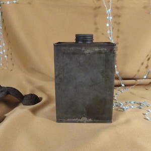 Vintage Oil Can, Man Cave Decor, Antique Oil Can, Garage Decor, Small Oil Can, Primitive Oil Can, Metal Oil Cave, Gas Station Oil Can, Motor