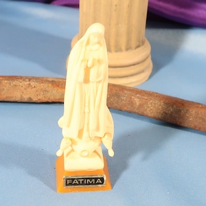 OUR LADY of FATIMA statue1970 Vintage resin statue , Divine Mercy and Our Lady of fatima,made in Italy Our lady of Fatima 1970 Fatima