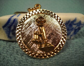 KEYCHAIN of ANTIQUE PHONE, Telephone on Keychain, Telephone Keychain, Goldtone keychain with Antique Phone, Antique Phone Pendant, Phone Art