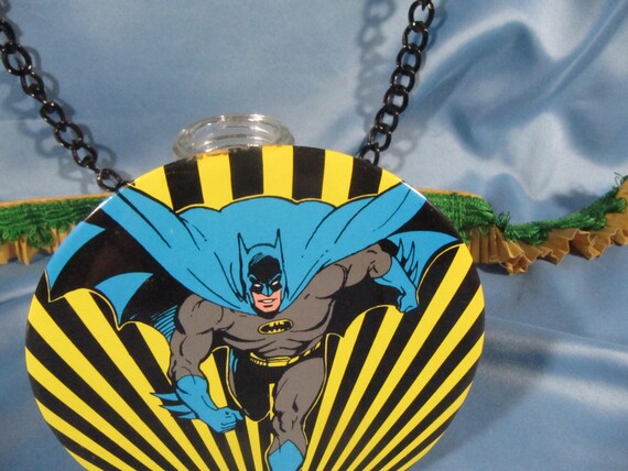 BATMAN DC COMICS 1982 Badge Pin Pin Back, Button Pin,… - Gem