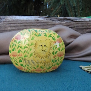 Lacquered Paper Box, Vintage Box, Jewelry Box, Wooden Box, Trinket Box, Keepsake Box, Antique Box, Decorative Box, Handmade Box, Ring Box