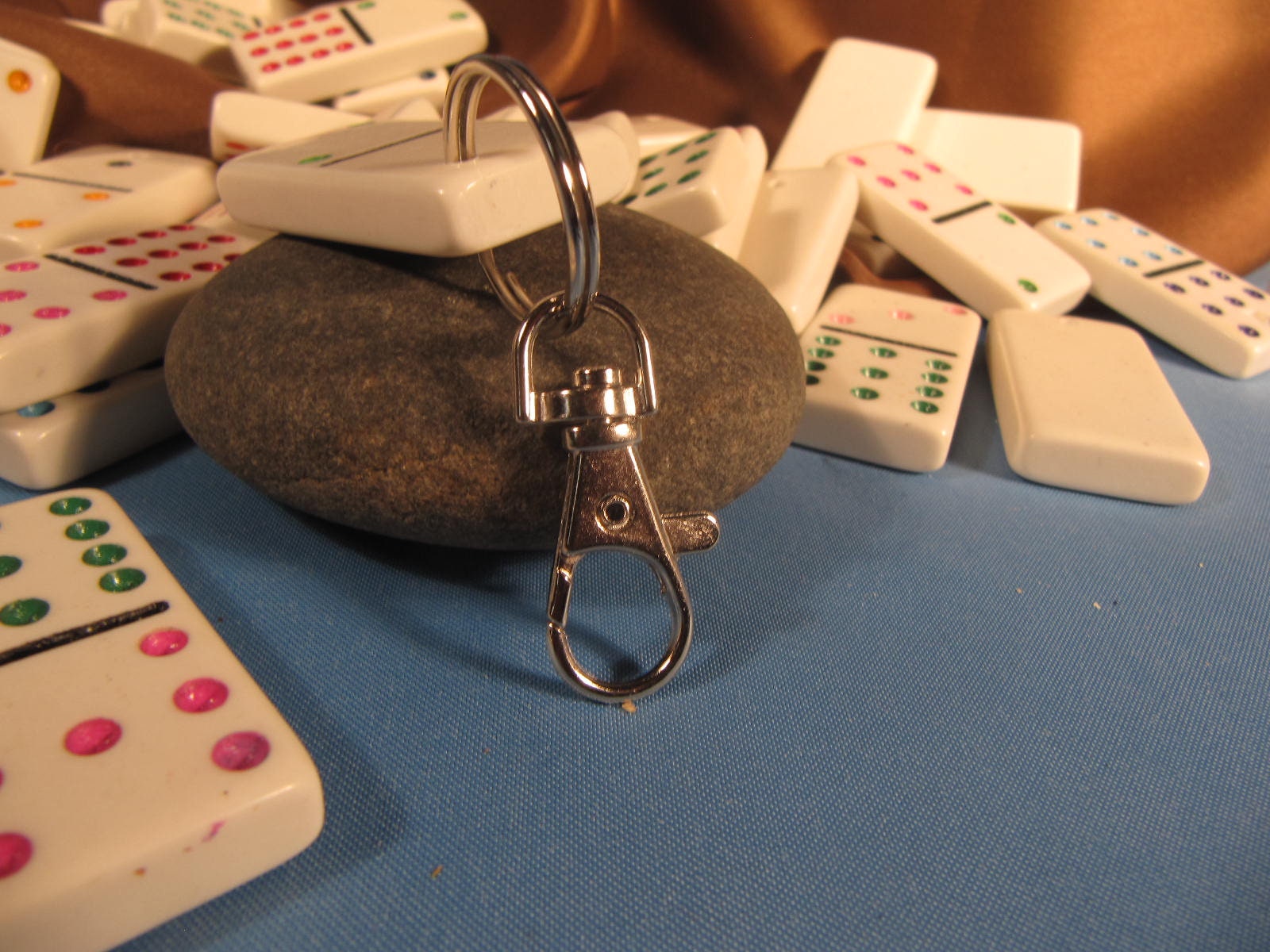KEYCHAIN With VINTAGE DOMINO Tile , Domino Tile Keychain, Keychain ...