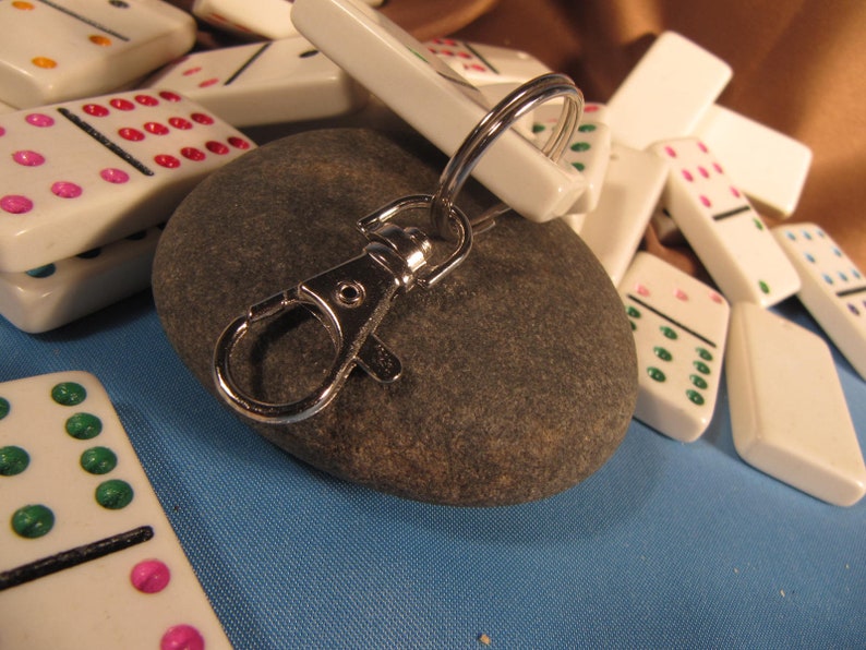 KEYCHAIN With VINTAGE DOMINO Tile , Domino Tile Keychain, Keychain ...