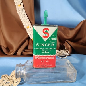 SINGER SEWING MACHINE Oil can Vintage Oil Can, sewing Oil Can,Craft room accent piece, sewing room accent piece sewing room decor 39 cents