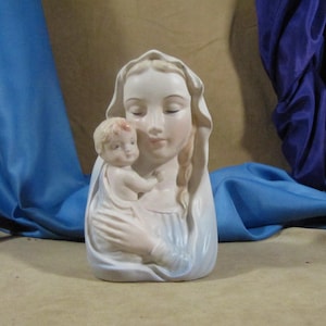 BLESSED MOTHER and BABY Jesus Planter figurine made in japan,Mary aby Jesus, Statue made in Japan Lego Statue of Mary and Baby Jesus,ceramic