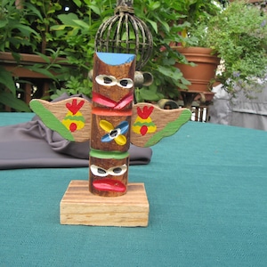 KACHINA TOTEM POLE Made of Wood, Unique Handmade wood Kachina doll Totem Pole, Folk Art like hand made miniature Kachina Totem, Red Kachina