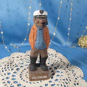 Sea Captain Figurine, Vintage Wood Carving Statue, Wooden Sea Captain Figurine, 6 Inch Vintage Carved Fisherman, Nautical Decor, Collectible