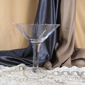 Vintage Martini Glass, Cocktail Glass, Barware Glass, Wedding Gift, Big Martini Glass, Drink Glass, Alcohol Glass, Vintage Pint Glass