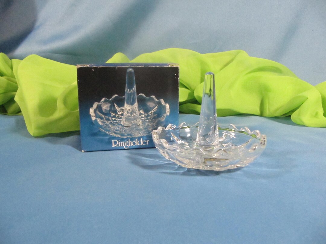 ANTIQUE RING HOLDER, Zajecar Lead Crystal Ring Holder, Small Ring Stand