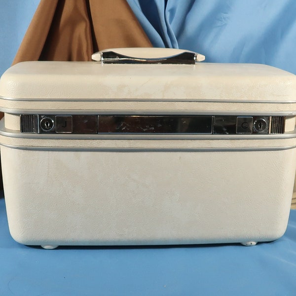 SAMSONITE SILHOUETTE CASE, White  Samsonite Cosmetic case 1970s with original tray, Vintage retro small suitcase,Vintage Samsonite