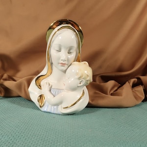 BLESSED MOTHER and BABY Jesus Bust figurine mde in Italy,Mary and Baby Jesus, Statue made in Italy Statue of Mary and Baby Jesus, ceramic