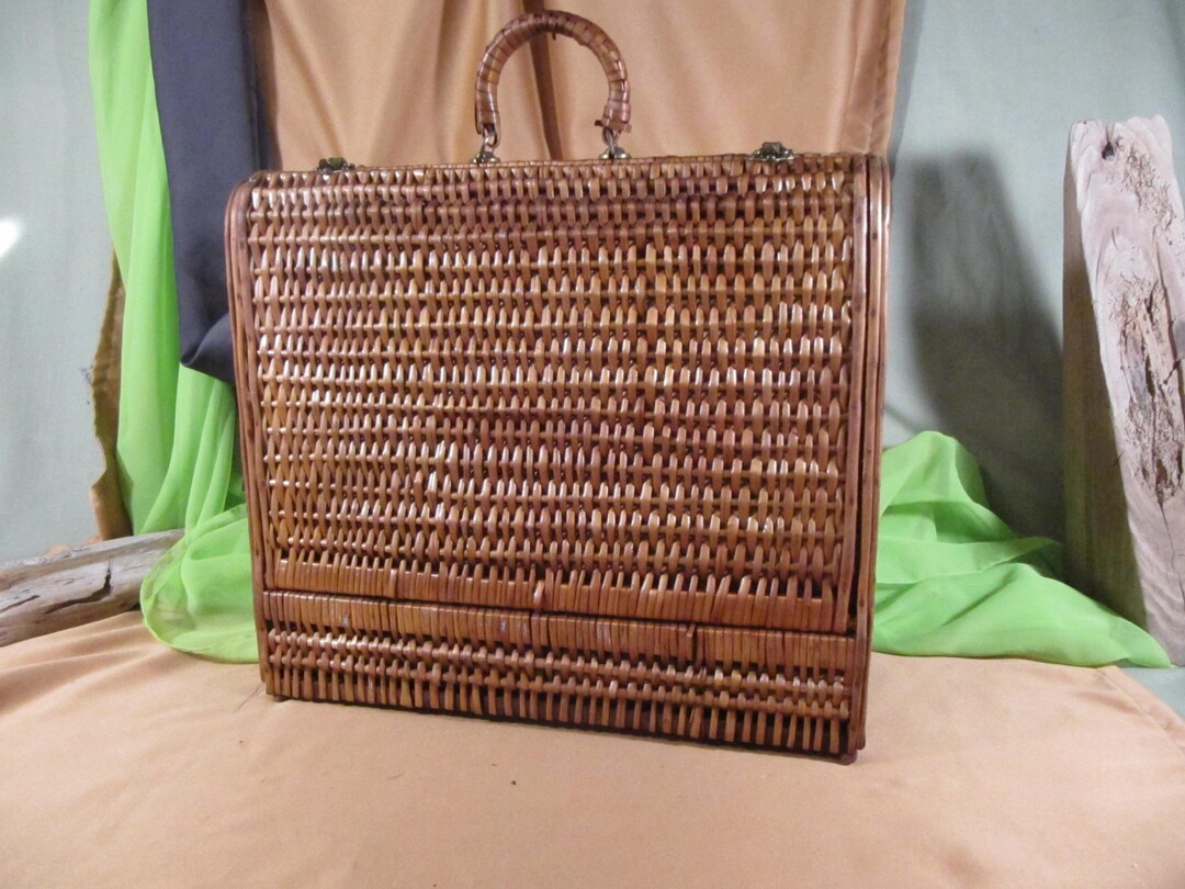 Antique Picnic Basket, Vintage Wicker Basket, Old Camping Basket, Retro