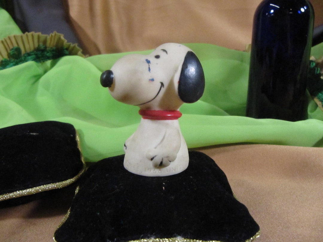 Snoopy Vintage Finger Puppet Rubber Peanuts Finger Puppet Etsy