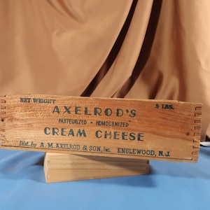 ANTIQUE WOOD BOX,Axelrods Brand Cream Cheese Crate,Antique Wood Box for Cream Cheese,Axelrods Englewood New jersey Axelrod Antique