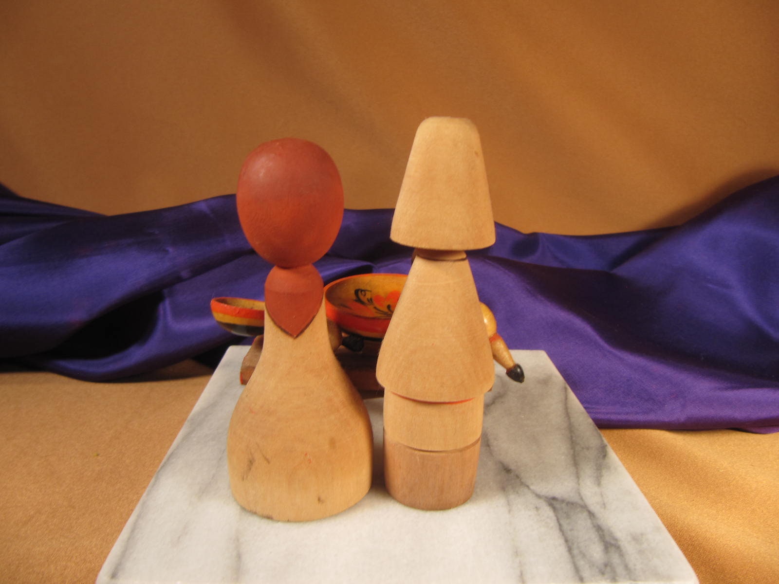 Figurines En Bois Peintes à La Main - Style Art Populaire Russe/URSS - Objet Déco
