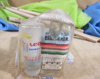 Botella vintage de TEQUILA CANCUN MEXICO, botella de vidrio de tequila mexicano vacía, botella de tequila vacía Orendain, sarape y vaso de chupito, recuerdo de Cancún