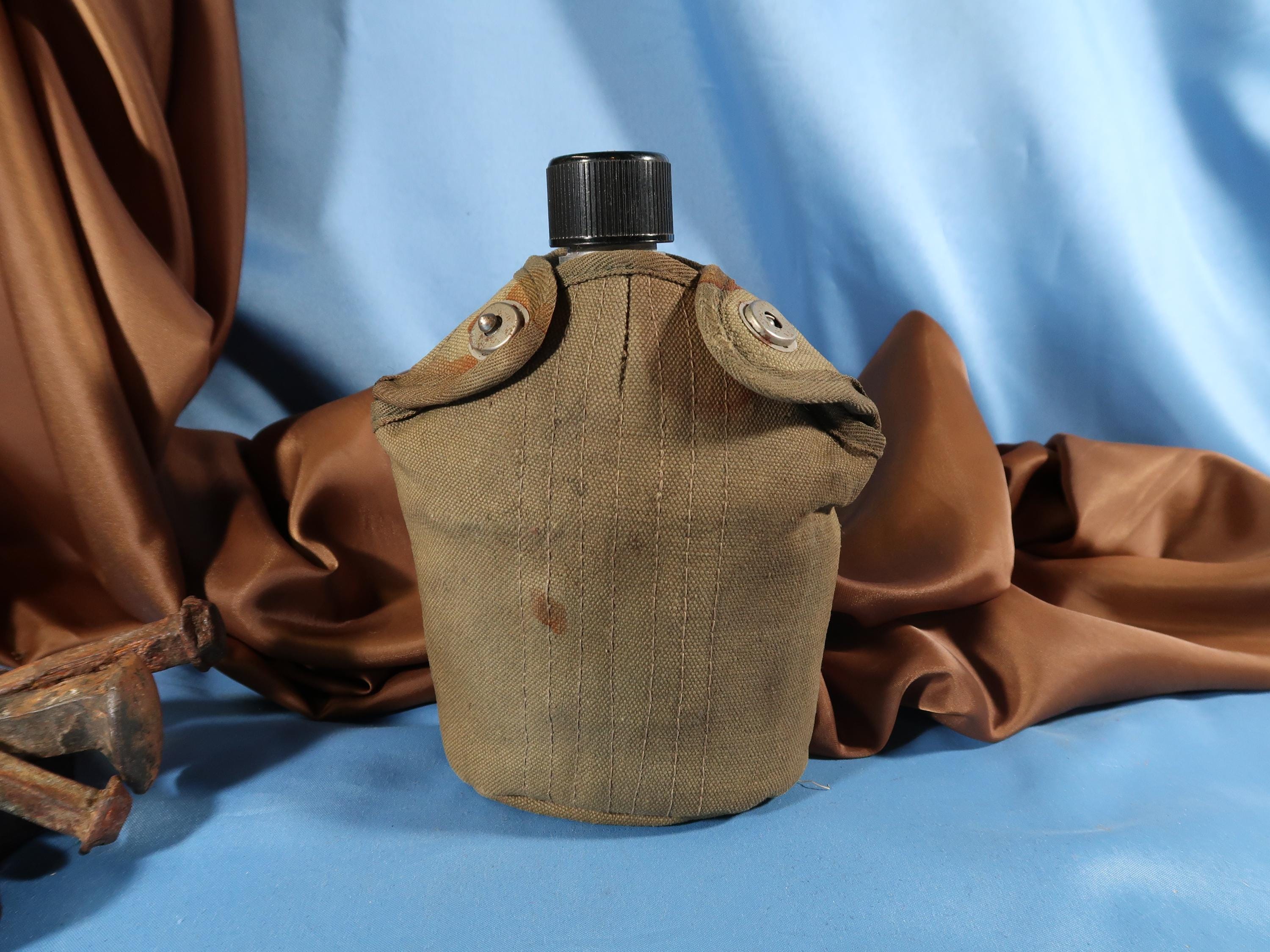 CANTEEN ALUMINUM JAPAN, Canteen in original army green Canvas case made of n Japan, New old Stock shiny silver Canteen camping water bottle