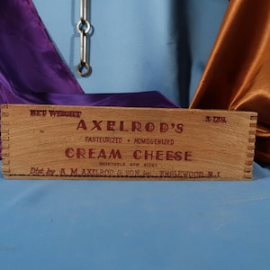 ANTIQUE WOOD BOX,Axelrods Brand Cream Cheese Crate,Antique Wood Box for Cream Cheese,Axelrods Englewood New jersey Axelrod Antique