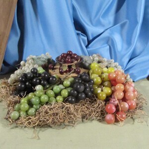 Vintage Fake Fruits, Artificial Fruit, Faux Grapes, Farmhouse Kitchen Decor, Decorative Fruits, Vintage Fruit Arrangement, Faux Fake Fruits