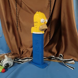 HOMER SIMPSON PEZ, Giant 13 inch Homer Simpson Vintage Pez-dispenser, stripfiguur Pez-snoepdispenser, snoepdispenser speelgoed