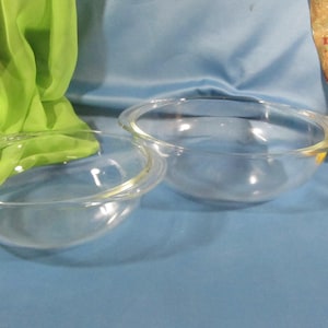 2 PYREX Casserole Dish, Vintage Casserole,Vintage Kitchen Cooking, Oven Proof,Baking Dish, Collectible Pottery,set of clear glass pyrex dis