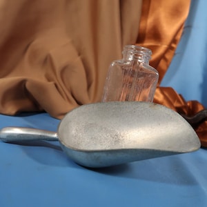 ICE SCOOP ALUMINUM, New old stock brushed aluminum ice scoop flour scoop kitchen scoop, baking utensil 5 ounce scoop spoon bakers tool