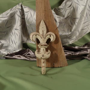 FLEUR de LIS TOWEL Hanger, antique towel rack, Fleur de lis Iron wall hanging , Home accent fleur de lis,French Fleur de lis wall plaque