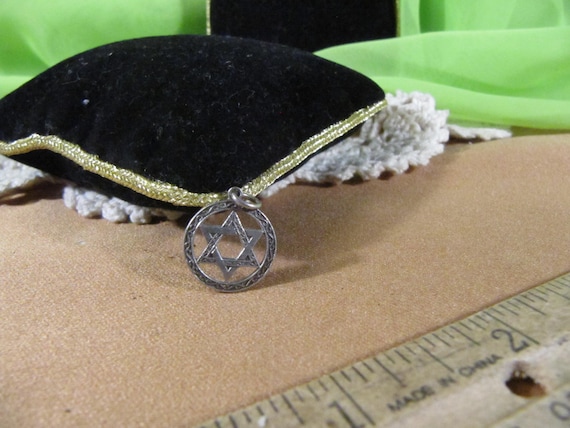 STAR OF DAVID, Sterling Silver Small Star of Pend… - image 1