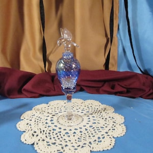 HUMMINGBIRD ART GLASS Perfume Bottl, soplado, azul brillante diseño de rayas abstractas botella de perfume de vidrio con tapón de colibrí Vintage pequeño Bl