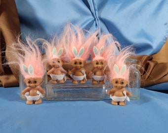 POUPÉE TROLL DE PÂQUES, authentique troll russe aux cheveux roses, 3 pouces de haut, troll vintage Russ Doll avec oreilles de lapin de Pâques miniatures à faire