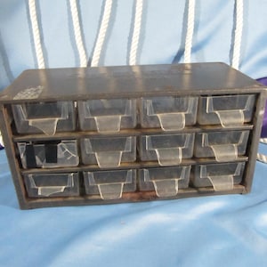 STACKMASTER Vintage Parts Cabinet, Cassetti per armadi per campioni in plastica, Armadi per piccoli oggetti artigianali, Scatola di immagazzinaggio hardware a 12 cassetti, Industriale