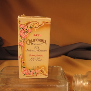 VINTAGE AVON 1978 Sweet Honey Eau De Cologne, Avon California 1978 Anniversary Keepsake Perfume, Anniversary edition of antique avon 1978