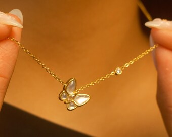 Collana a farfalla, collana a farfalla in conchiglia naturale, placcata in oro 18 carati, collana delicata per tutti i giorni, collana con ciondolo a forma di animale, regalo per lei