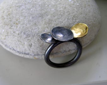 Oxidized and gold plated three pod sterling siver ring. Organic solid silver ring. Floating seed pod sterling silver ring.