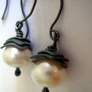 Pearl oxidized silver earrings. Perfect lightweight handmade earrings for everyday wear. Contemporary jewelry image 2