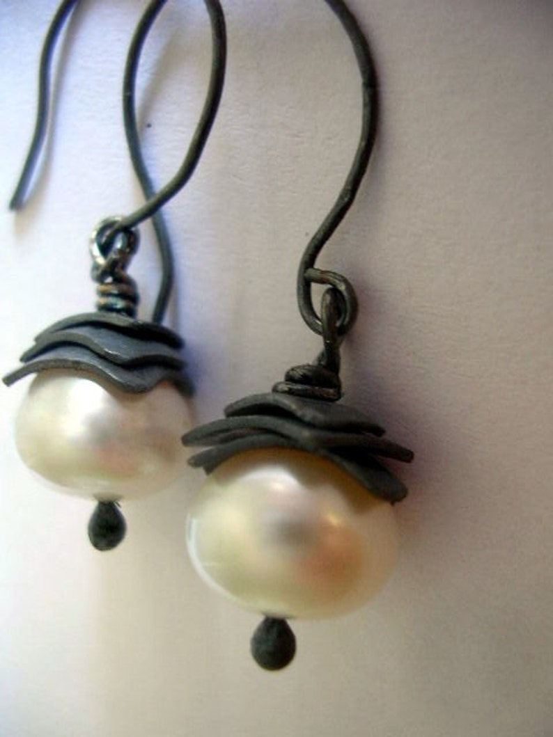 Pearl oxidized silver earrings. Perfect lightweight handmade earrings for everyday wear. Contemporary jewelry image 2