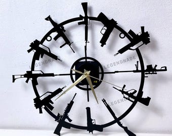 Reloj de pared color gris plomo, decoración con temática de armas de fuego para armerías o colecciones domésticas, regalo ideal para coleccionistas de armas.