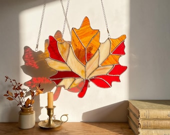Handmade Maple Leaf Stained Glass, Maple Leaf Suncatcher for Window Decor, Autumn Glass Art Hanging, Unique Gift And Nature Wall Hanging