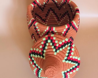 Berber Korb mit Deckel: Boho gewebte Aufbewahrung