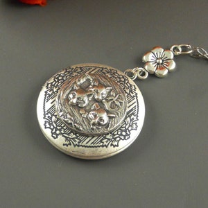 Silver Locket  Fox Locket  Silver Fox Locket  Fox Fox Necklace Three Foxes Locket Three Foxes  Woodland Locket