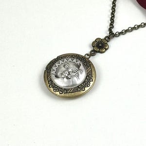Fotos Mond Halbmond und Sonne Halskette Anhänger Vintage Style Schmuck Galaxy Locket Space Stars Planeten Weltraum Celestial
