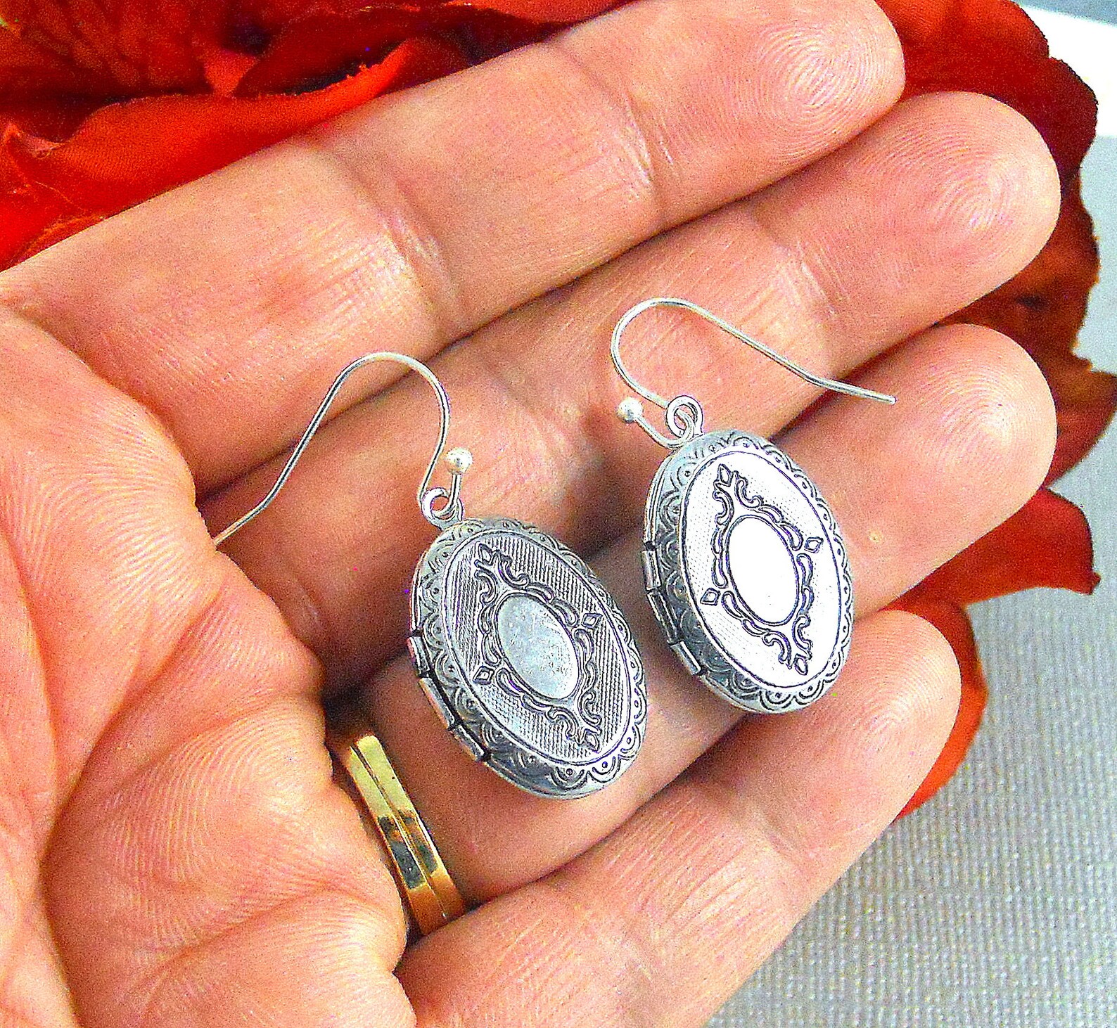 Photo Keepsake Silver Locket Earrings Oval Silver Locket Etsy