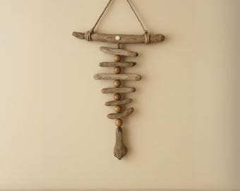Driftwood Beaded Wall Hanging – 12” Natural Coastal Mobile for Beach-Inspired Decor