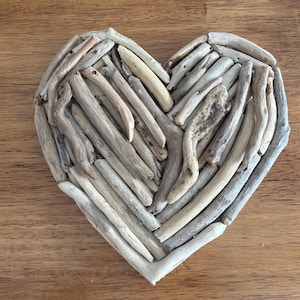 Driftwood Heart Wall Decor – Rustic Mother’s Day Decoration, Anniversary Coastal Heart Art, Nautical Wedding Accent, Beach Cottage Gift