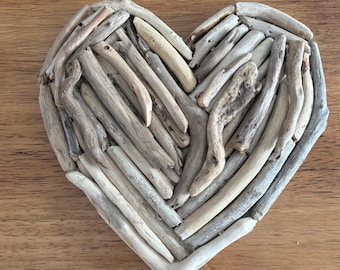 Driftwood Heart Wall Decor – Rustic Mother’s Day Decoration, Anniversary Coastal Heart Art, Nautical Wedding Accent, Beach Cottage Gift