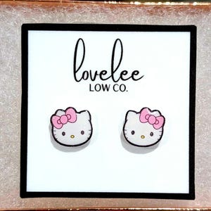 Pendientes de botón de gatito kawaii: regalo hipoalergénico para adolescentes.