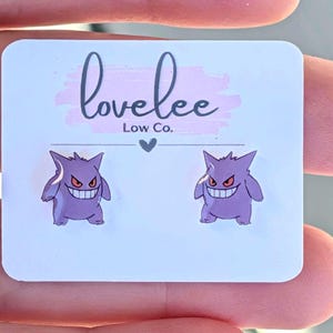Kolczyki z motywem ducha gengar, fioletowe kolczyki inspirowane pokemonami, biżuteria dla graczy, kolczyki z postaciami, prezent dla fanów pokemonów, hipoalergiczne