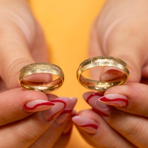 14k Solid Gold Engraved Wedding Band, Wedding Band Set, Womens Wedding Band, Solid Gold His and Hers Simple Wedding Ring, Mens Wedding Band