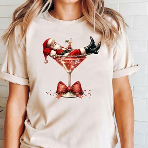 Santa&#39;s Hot Mess Sweatshirt, Christmas Martini Shirt, Christmas Martini Sweatshirt, Santa Christmas Sweatshirt